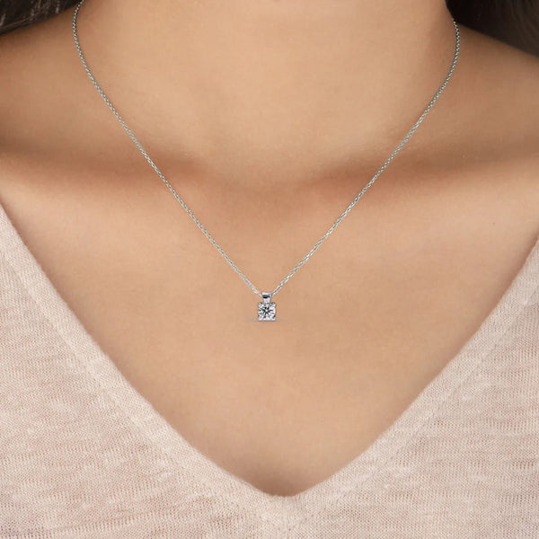 Twinkle Round Diamond Pendant
